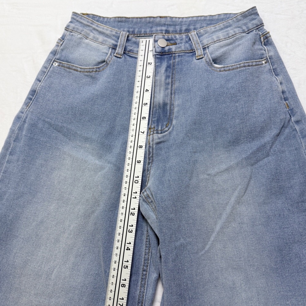 Cupshe Jeans Wide Leg Light Wash Blue Raw Hem Size Medium - Picture 7 of 10